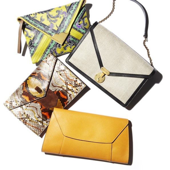 지난 시즌부터 고개를 들기 시작한 편지 봉투 모양 클러치백의 인기는 계속된다. 올봄에는 통통 튀는 밝은 컬러, 오리엔탈 프린트, 파이톤 가죽과 요란한 장식 없이 형태만을 강조한 디자인이 대거 출시된 것. 옆구리에 살짝 끼우거나 한 손으로 감싸 쥐는 세련된 애티튜드를 더하자. (왼쪽 위부터 시계 방향으로) 페이즐리 문양이 가득한 가죽 클러치 백. 1970년대 히피 무드를 드러내고 싶다면 오리엔탈 풍의 가방을 선택하는 것이 안전하다. 24X18cm, 80만원대 에트로. 문의 02-511-2573 약간 바랜 듯한 코튼 소재에 가죽 트리밍을 더해 깔끔하면서도 세련된 멋을 드러낸다. 스트랩을 넣으면 클러치 백으로도 활용 가능하다. 27.5X15cm, 1백20만원대 셀린느. 문의 02-540-0486 진귀한 파이톤 소재에 독특한 컬러를 입혀 고급스러움을 한층 강조했다. 여밈 부분에 스웨이드를 덧대 견고함을 살렸다. 25X17.5cm, 2백만원대 YSL. 문의 02-549-5741 싱그러운 오렌지 컬러는 얌전한 슈트 룩이나 캐주얼한 복장에 의외로 잘 어울린다. 오로지 형태 만으로 승부를 건 디자인. 31X16cm, 1백43만원 발렉스트라. 문의 02-2118-6060